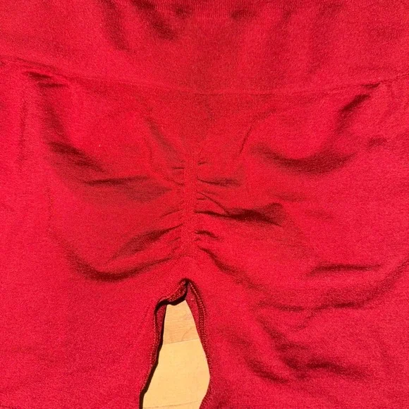 Gymreapers Athletic Shorts Womens Small Red Skull Logo Fitness Gym Workout - Picture 4 of 8